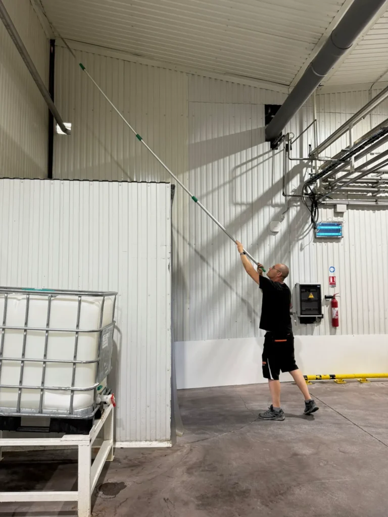Lavage vitres immeuble bureau copropriete toulon